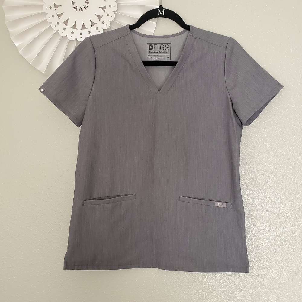 Figs Casma Graphite Gray 3 Pocket Nursing Scrub Medical Top XS